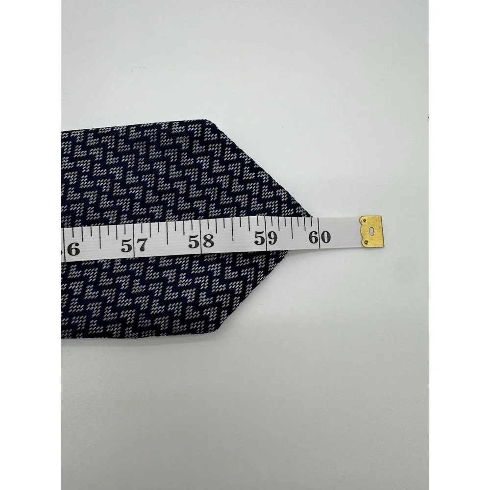 Michael Kors Tie Navy Blue‎ Geometric Pattern 100% Silk Mens Classic Necktie